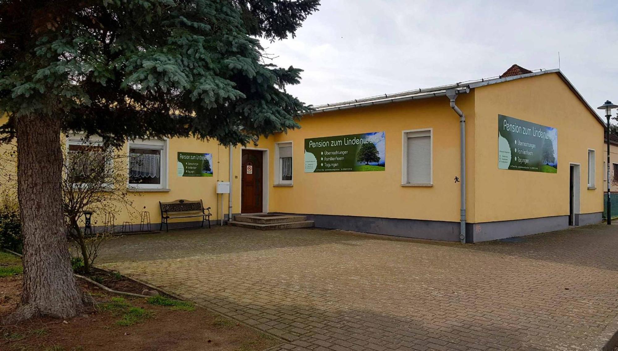 Pension Zum Lindenwald Colbitz Exterior photo